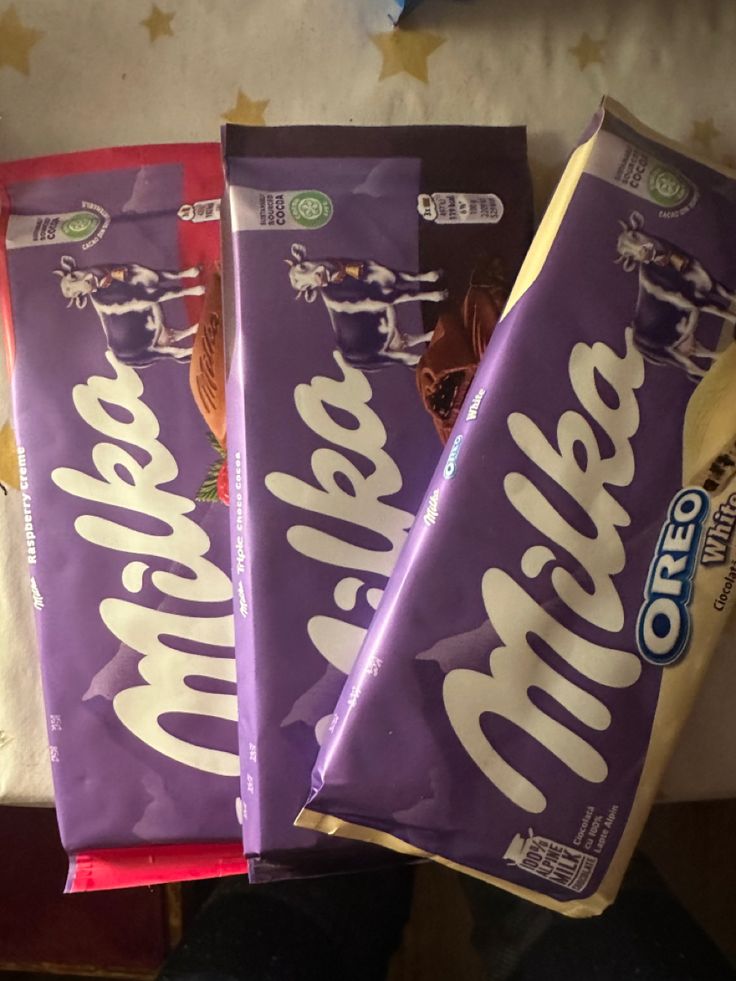 Молочный шоколад Milka с цельным фундуком