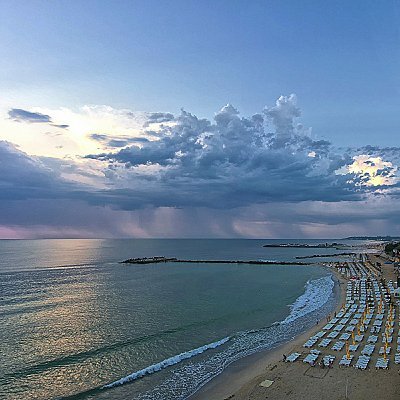 Черное море: Пляжи и набережные Черного