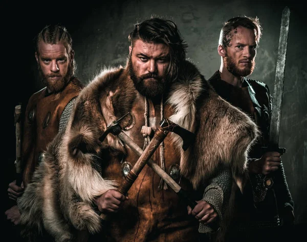 Обои Рагнар, Викинги, Сериал, Мечь, Vikings, Ragnar, TV на