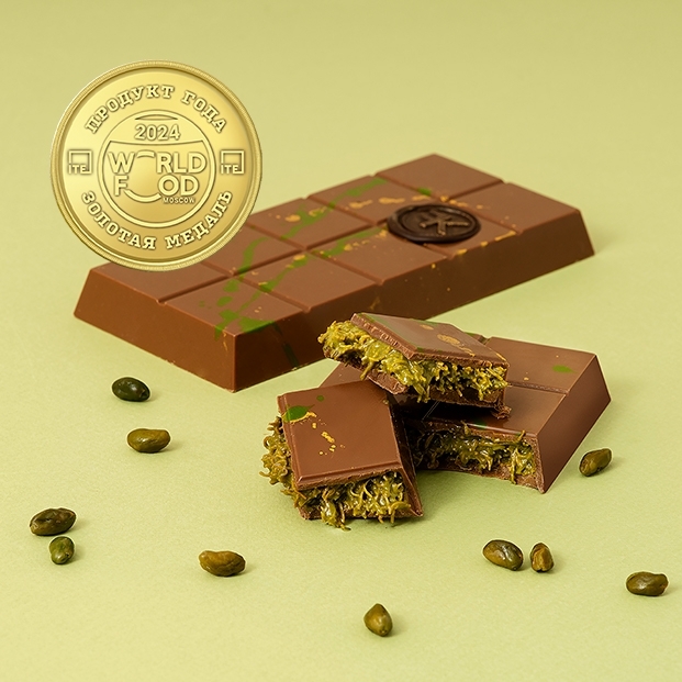 Dubai chocolate. Trend. Hit of the season. Chocolate with