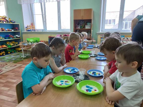 Занять ребенка нетрадиционной техникой