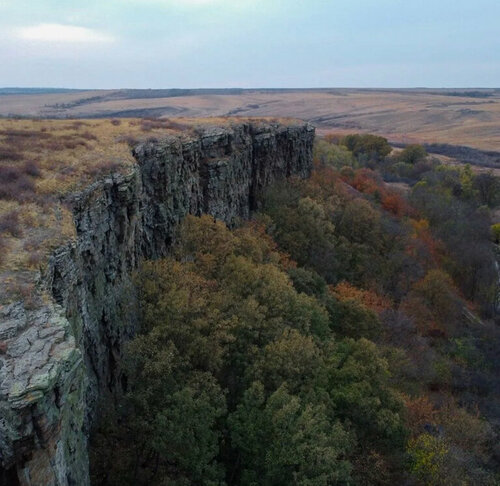 Фото: Розовые скалы, горная вершина, Республика Башкортостан