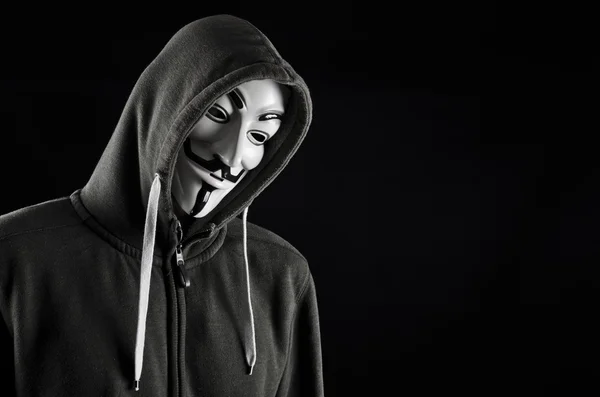 Anonymous V.2, Картина