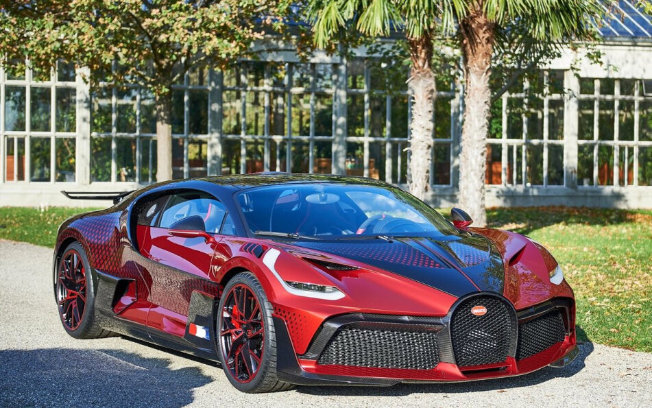 Bugatti Chiron — CAR, который ГИПЕР